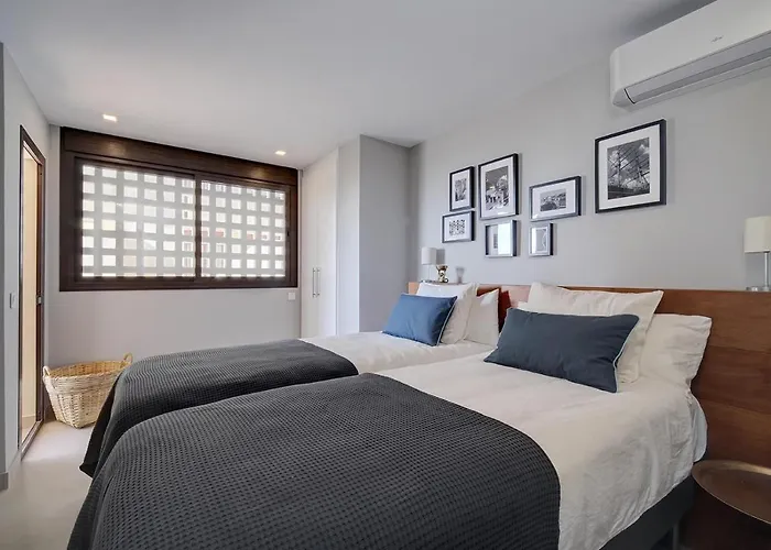 Boulevard Renovated Madrid Hotel *